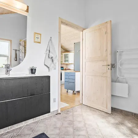 3 Bedroom Amazing In Ferienhaus *