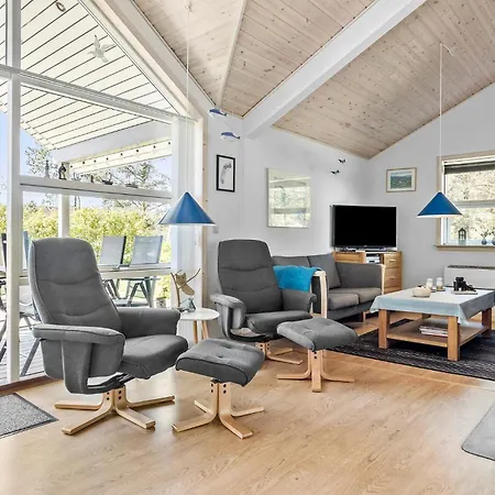 3 Bedroom Amazing In Ferienhaus