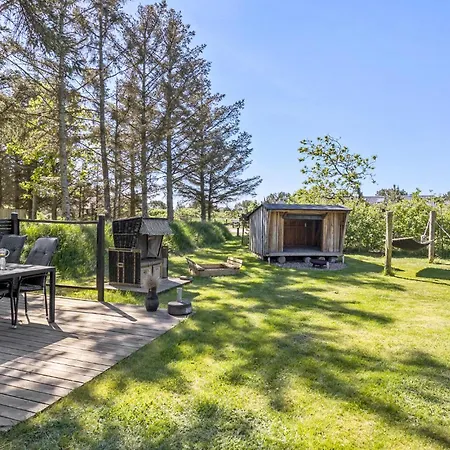 3 Bedroom Amazing In Ferienhaus *